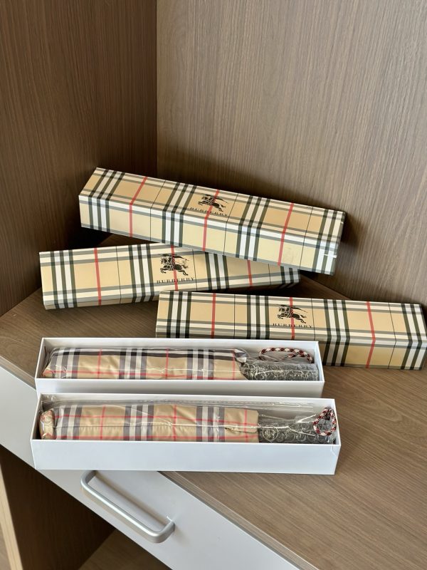 Vintage Folding Umbrella Nova Check - Image 4
